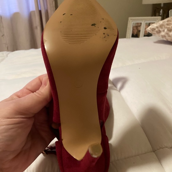 Burgundy bow stilettos - Picture 5 of 10